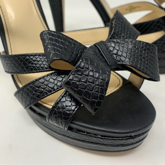 Isola Daena in Black Snake Womens Bow Heels size 8 - Picture 10 of 11